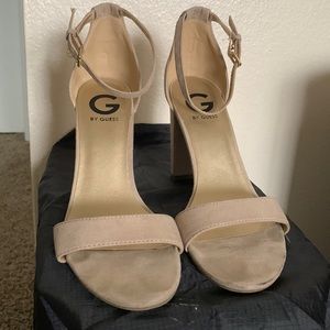 G by guess cream/ nude heals, size 7.5, about 3inch heels. Good condition.